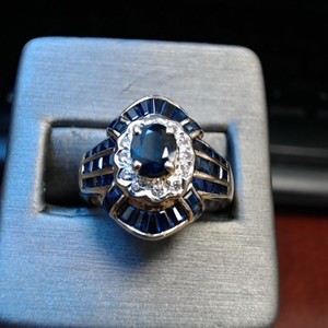  14k  Yellow Gold Ladies diamond & sapphire ring